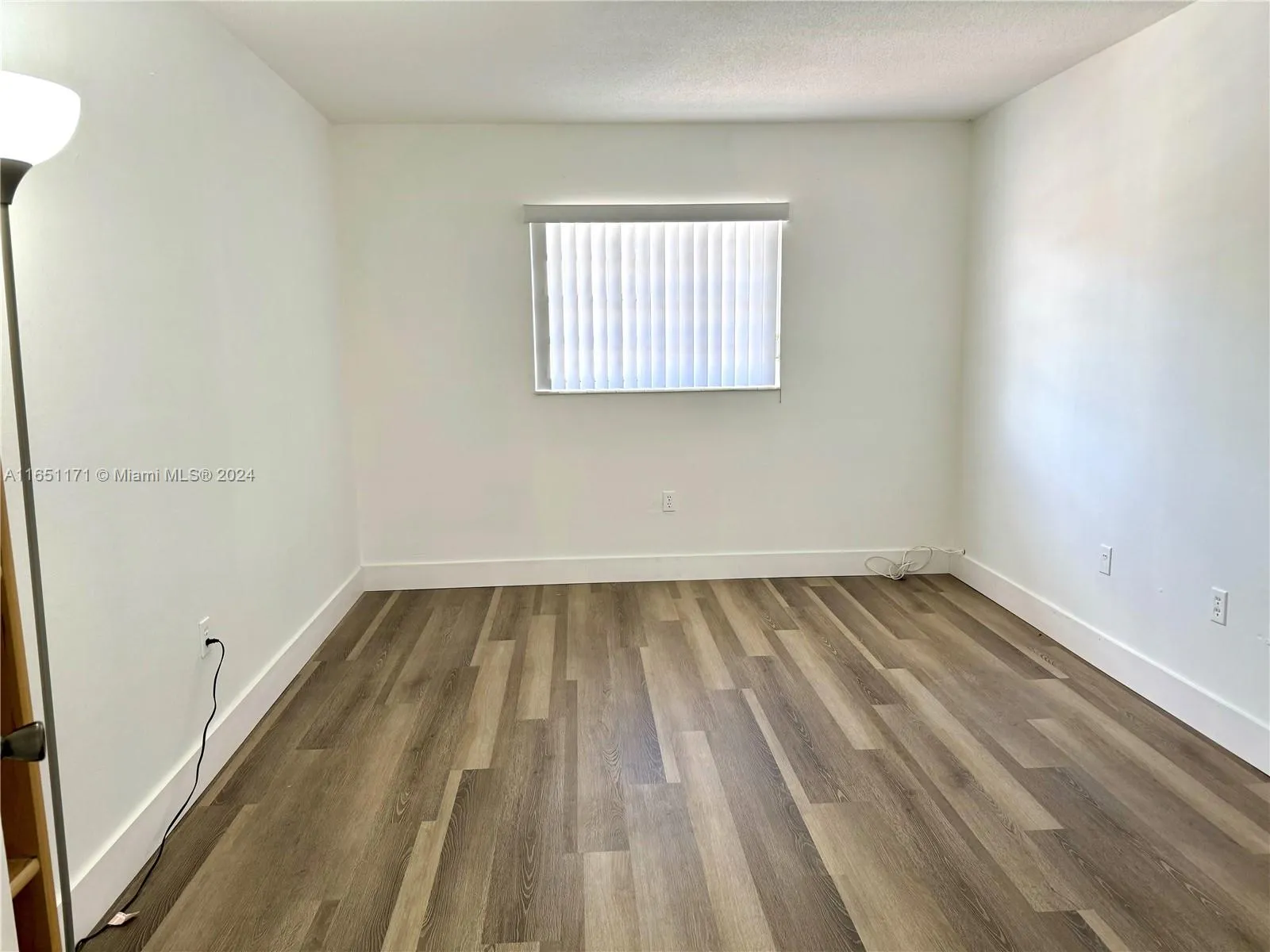 9950 SW 88th St # 4, Miami FL 33176