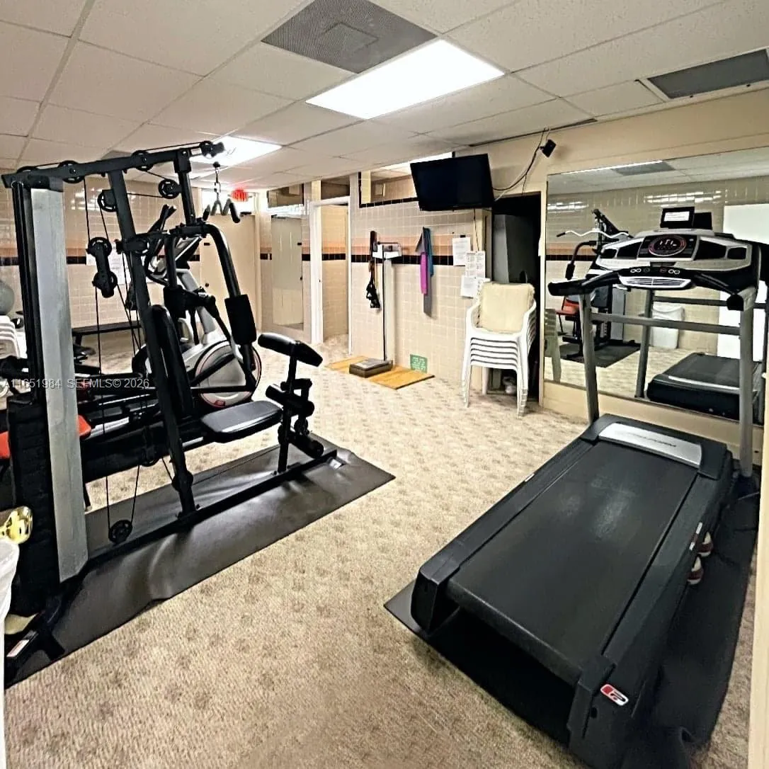 6100 NW 44th St # 405, Lauderhill FL 33319