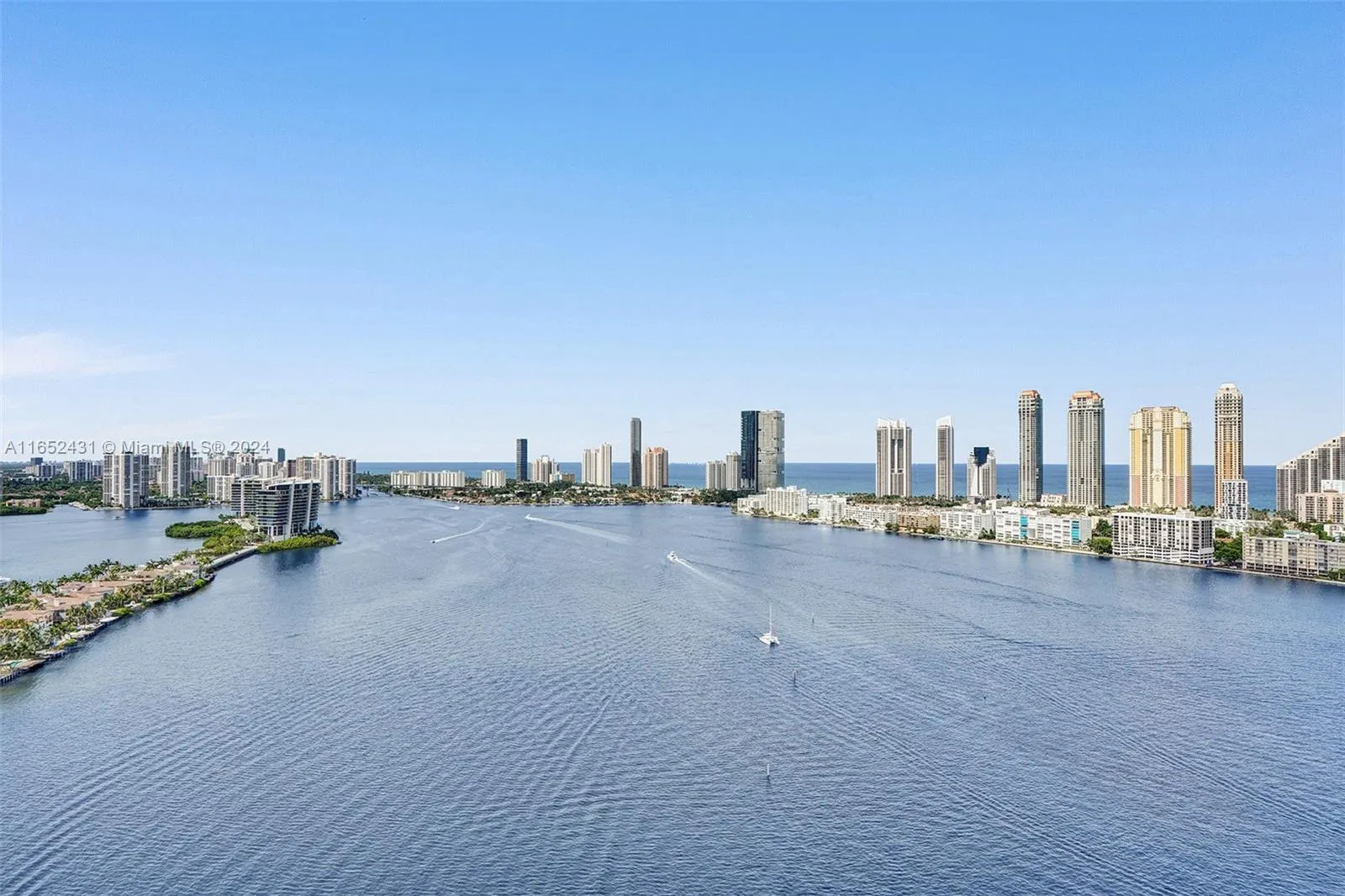2600 Island Blvd # 3, Aventura FL 33160