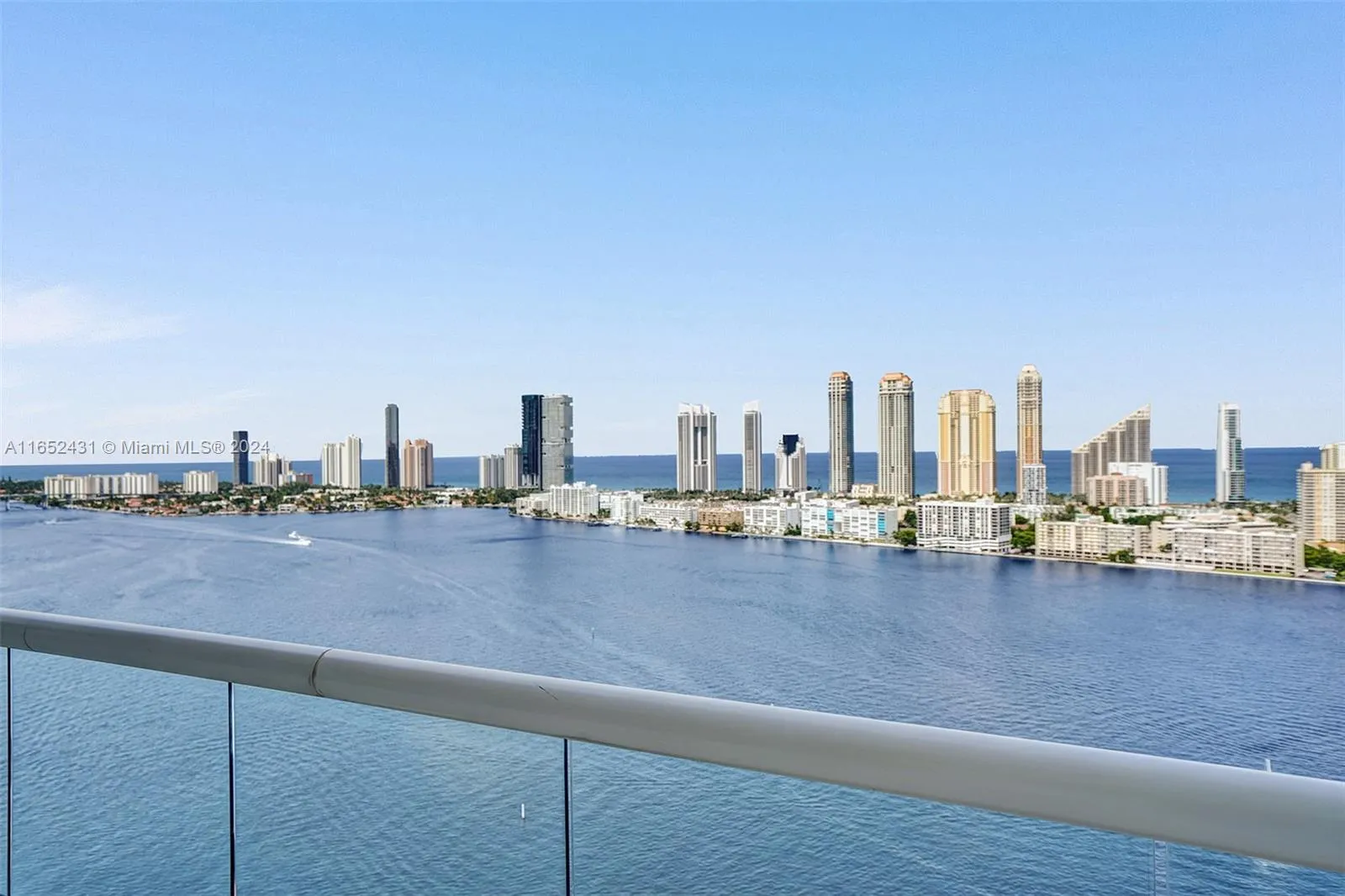 2600 Island Blvd # 3, Aventura FL 33160