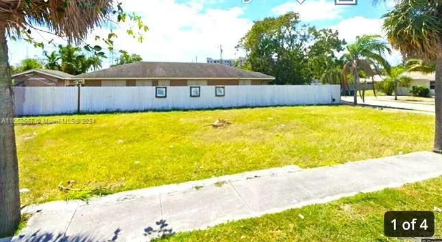 10020 SW 182nd St, Miami FL 33157