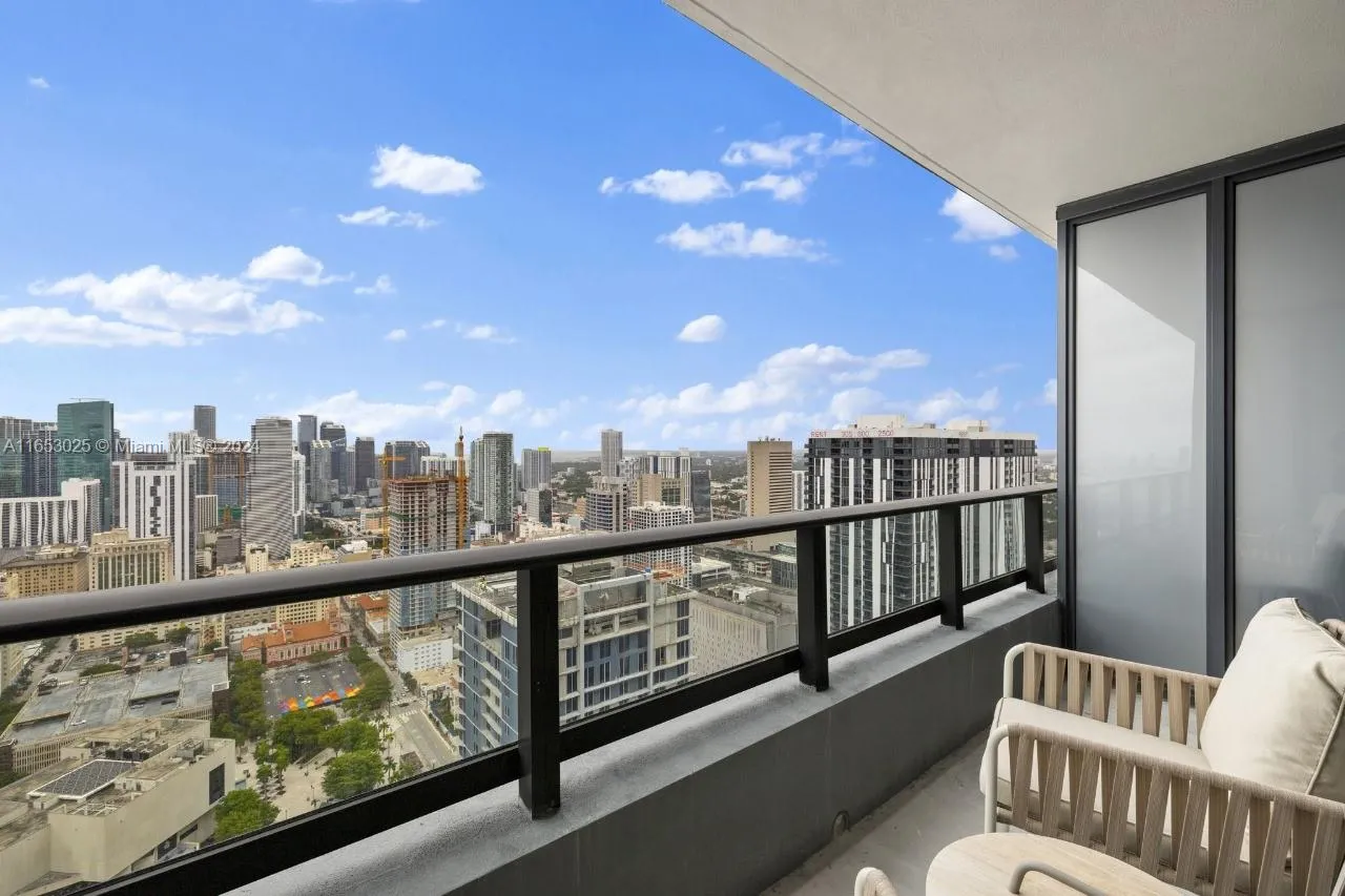 601 NE 1 # 4410, Miami FL 33132