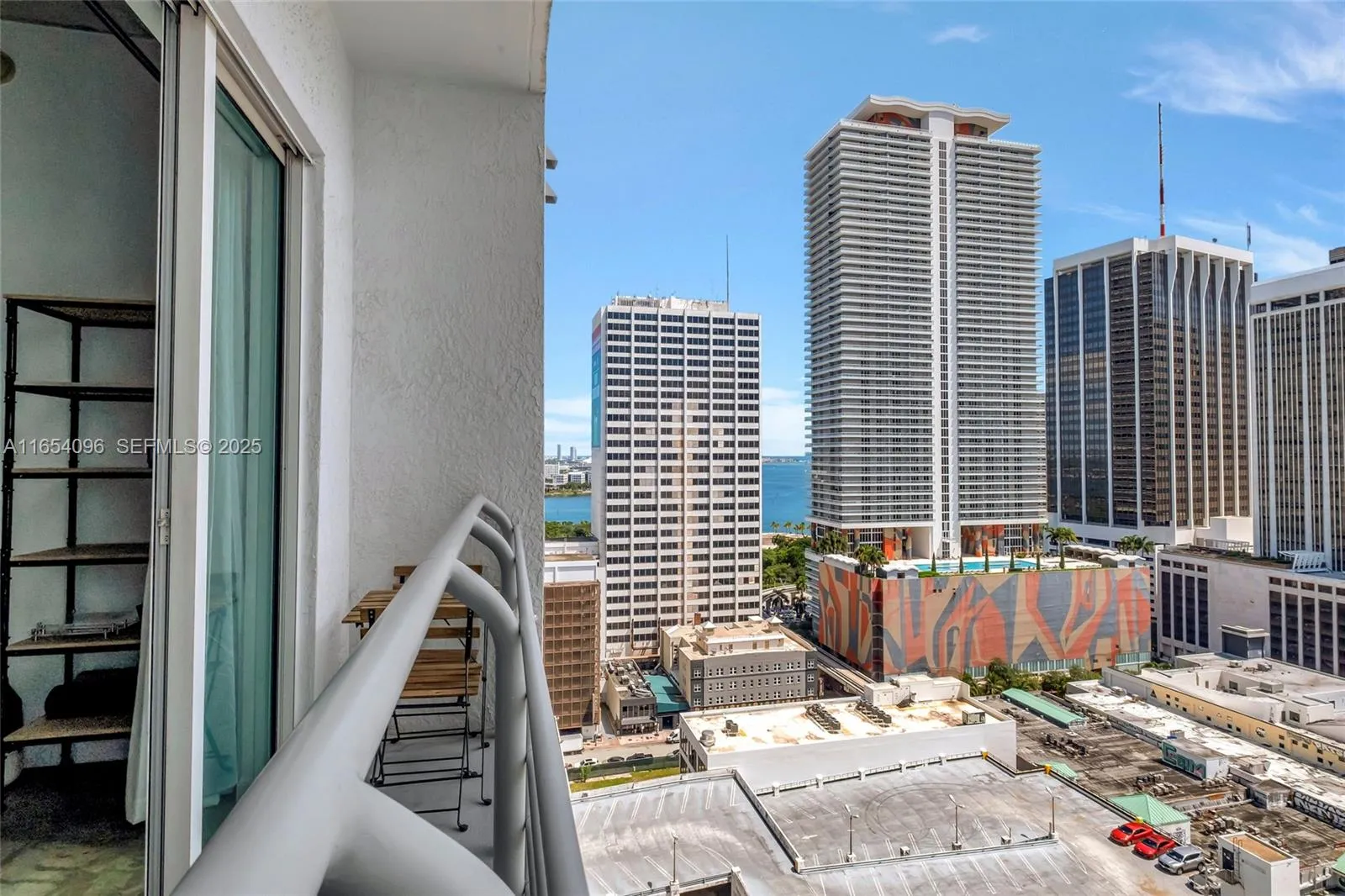 1 bedroom 1 bath for sale at 133 NE 2nd Ave # 1808, Miami FL 33132