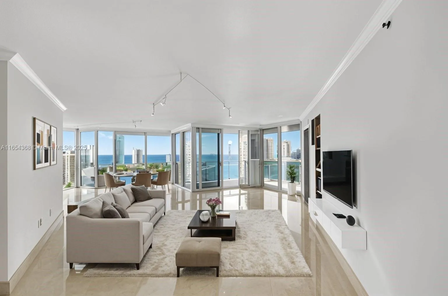 3370 Hidden Bay Dr # 2708, Aventura FL 33180