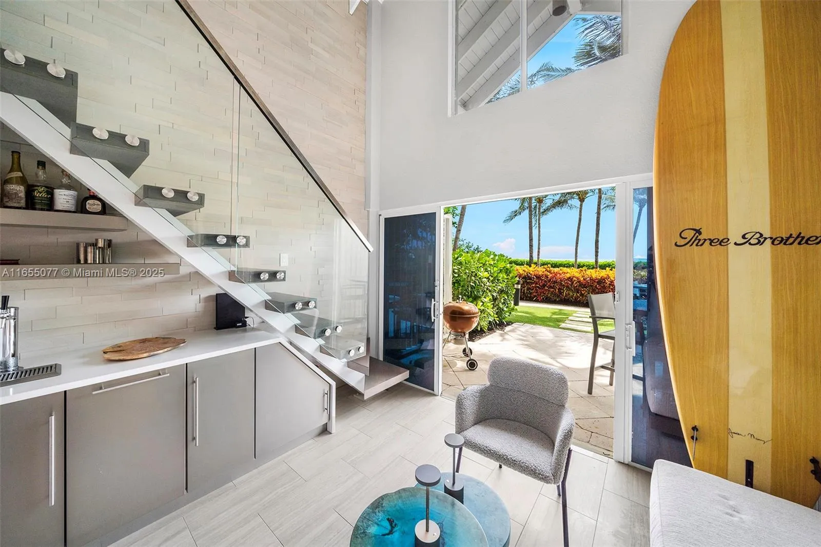 100 S Pointe Dr # 14, Miami Beach FL 33139