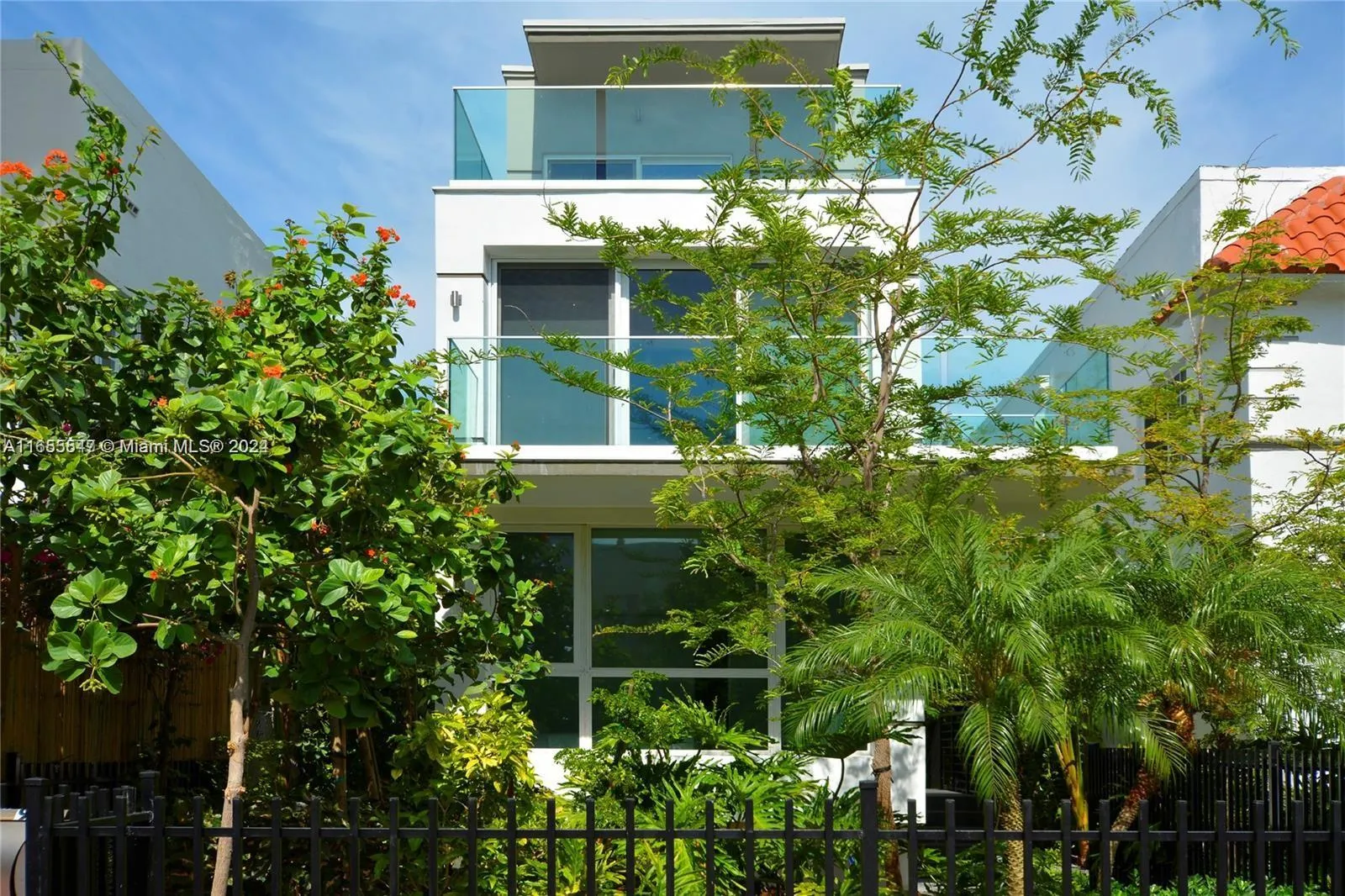 3 bedroom 3 bath for sale at 1410 Euclid Ave, Miami Beach FL 33139
