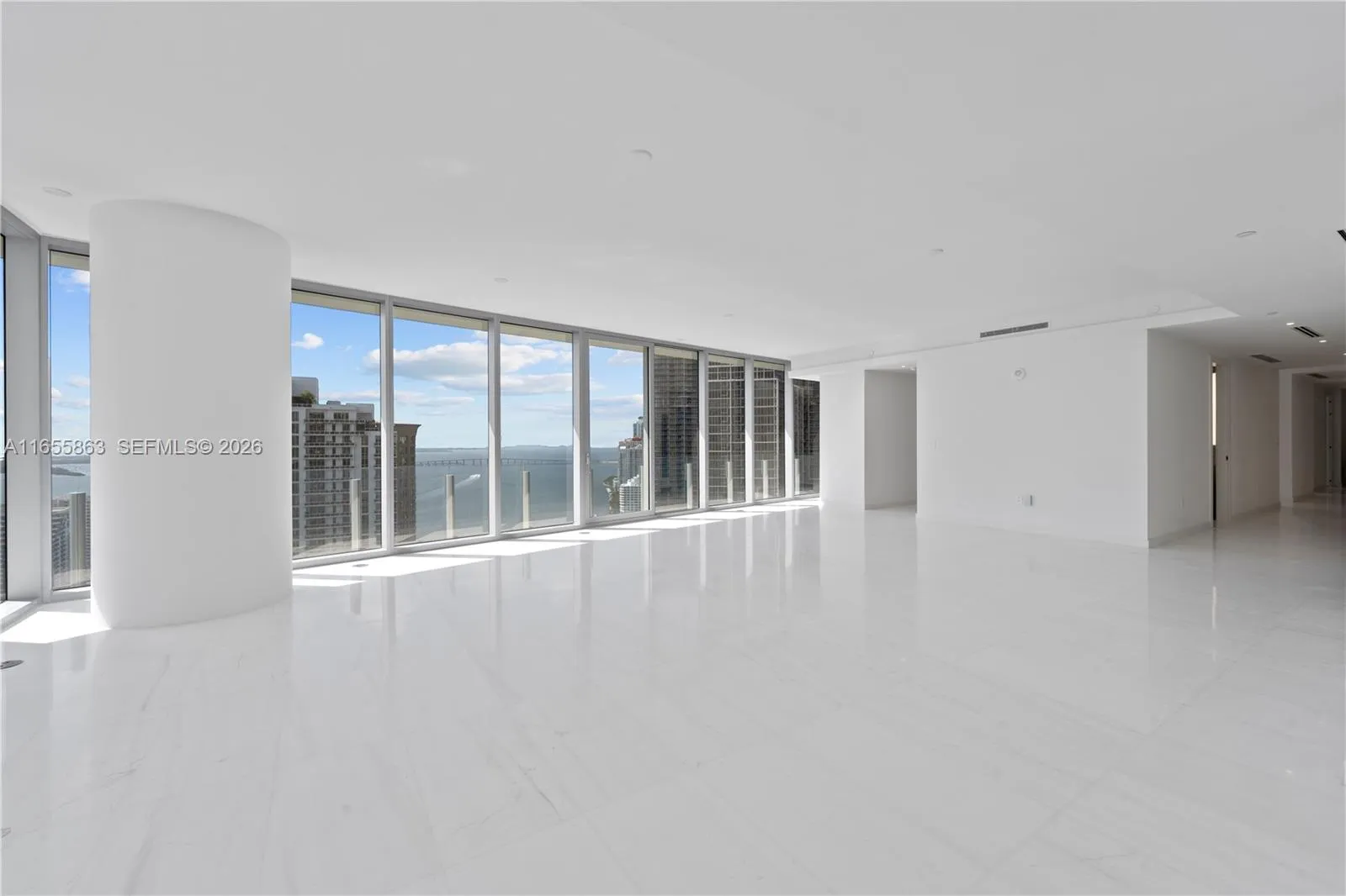 300 Biscayne Blvd Way # 3201, Miami FL 33131