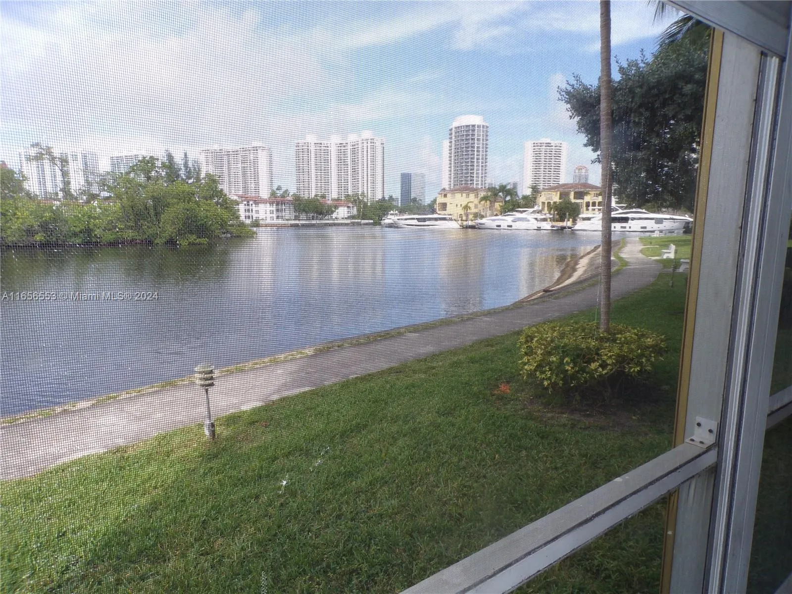 3030 Marcos Dr # T101, Aventura FL 33160