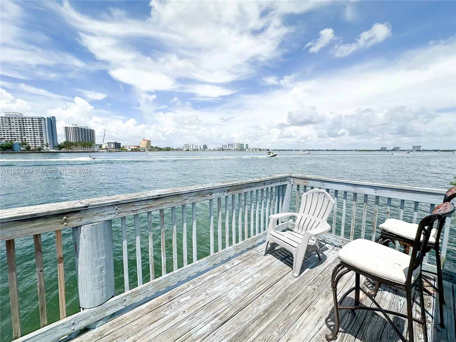 2140 Bay Dr, Miami Beach FL 33141