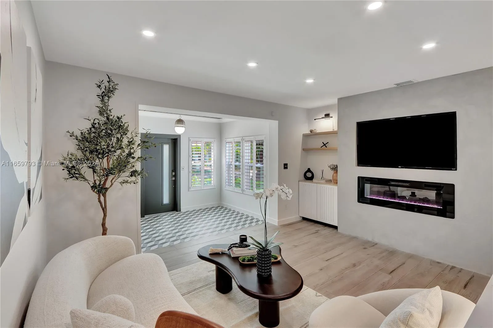 814 Monterey St, Coral Gables FL 33134