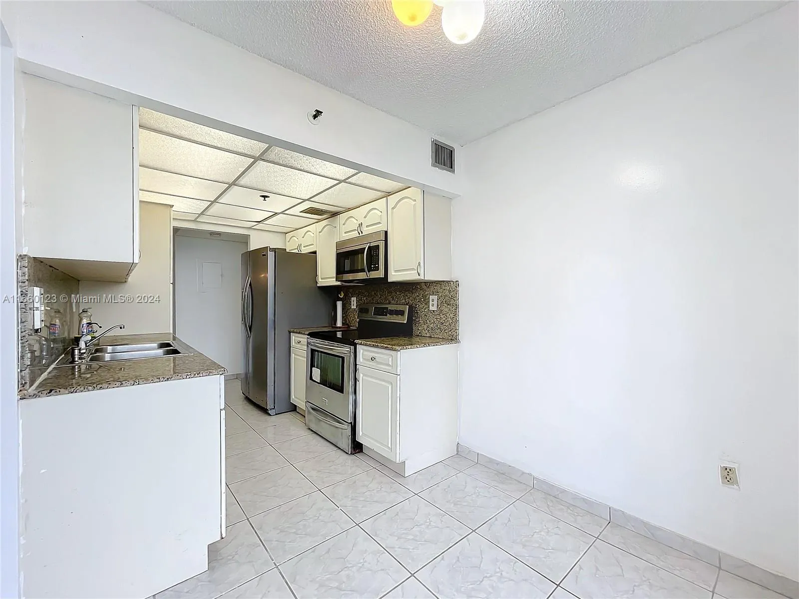 210 174th St # 811, Sunny Isles Beach FL 33160