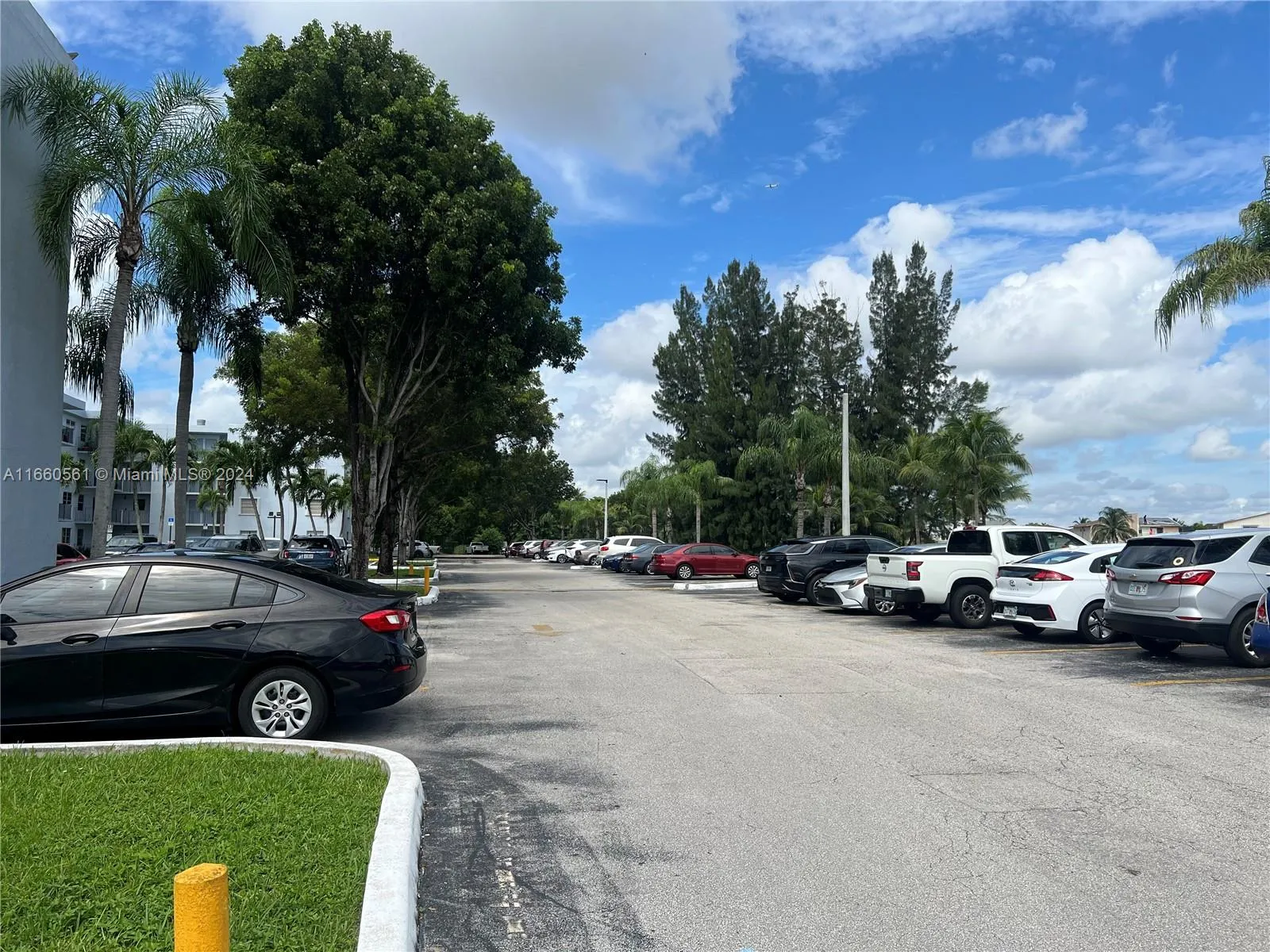 1221 SW 122nd Ave # 303, Miami FL 33184
