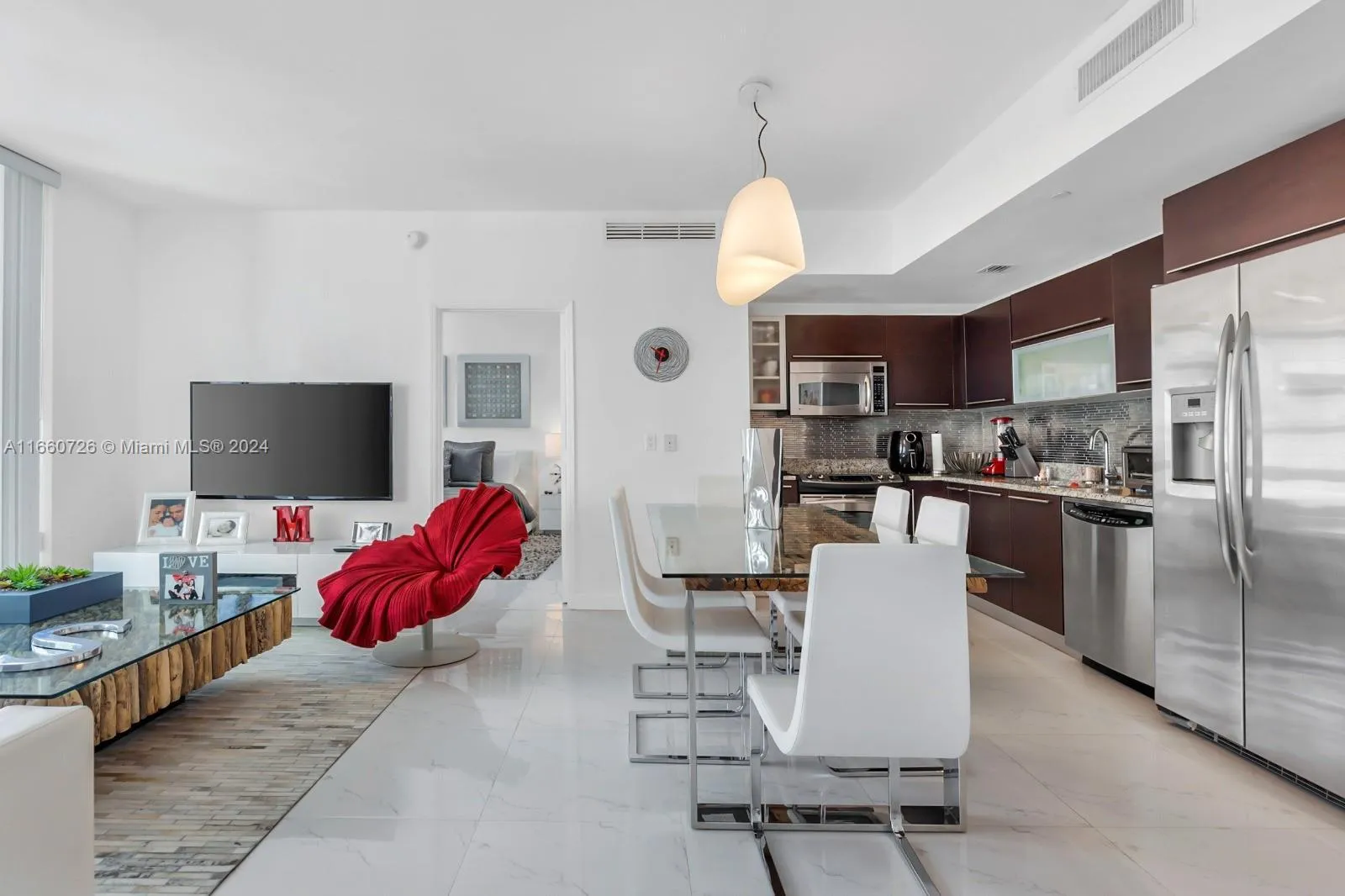 950 Brickell Bay Dr # 1806, Miami FL 33131