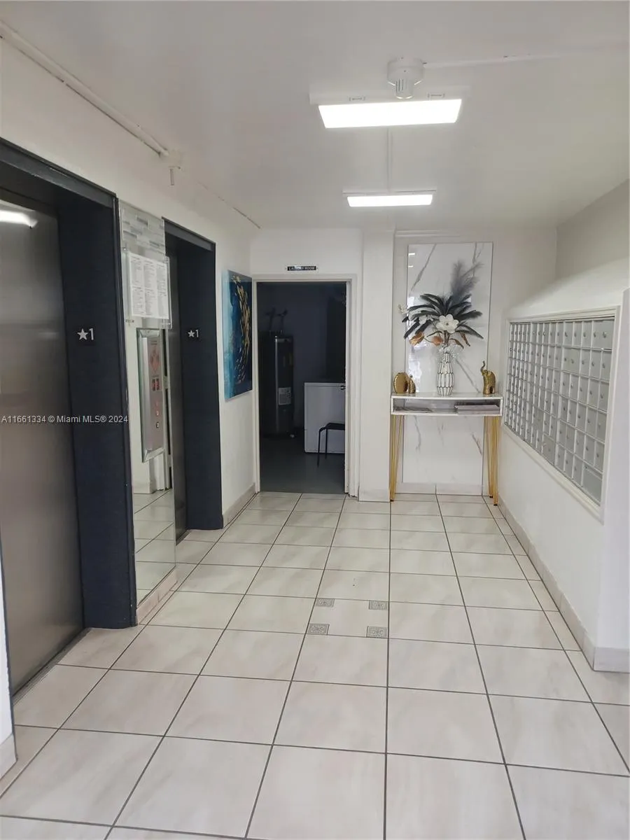 3030 Marcos Dr # T304, Aventura FL 33160