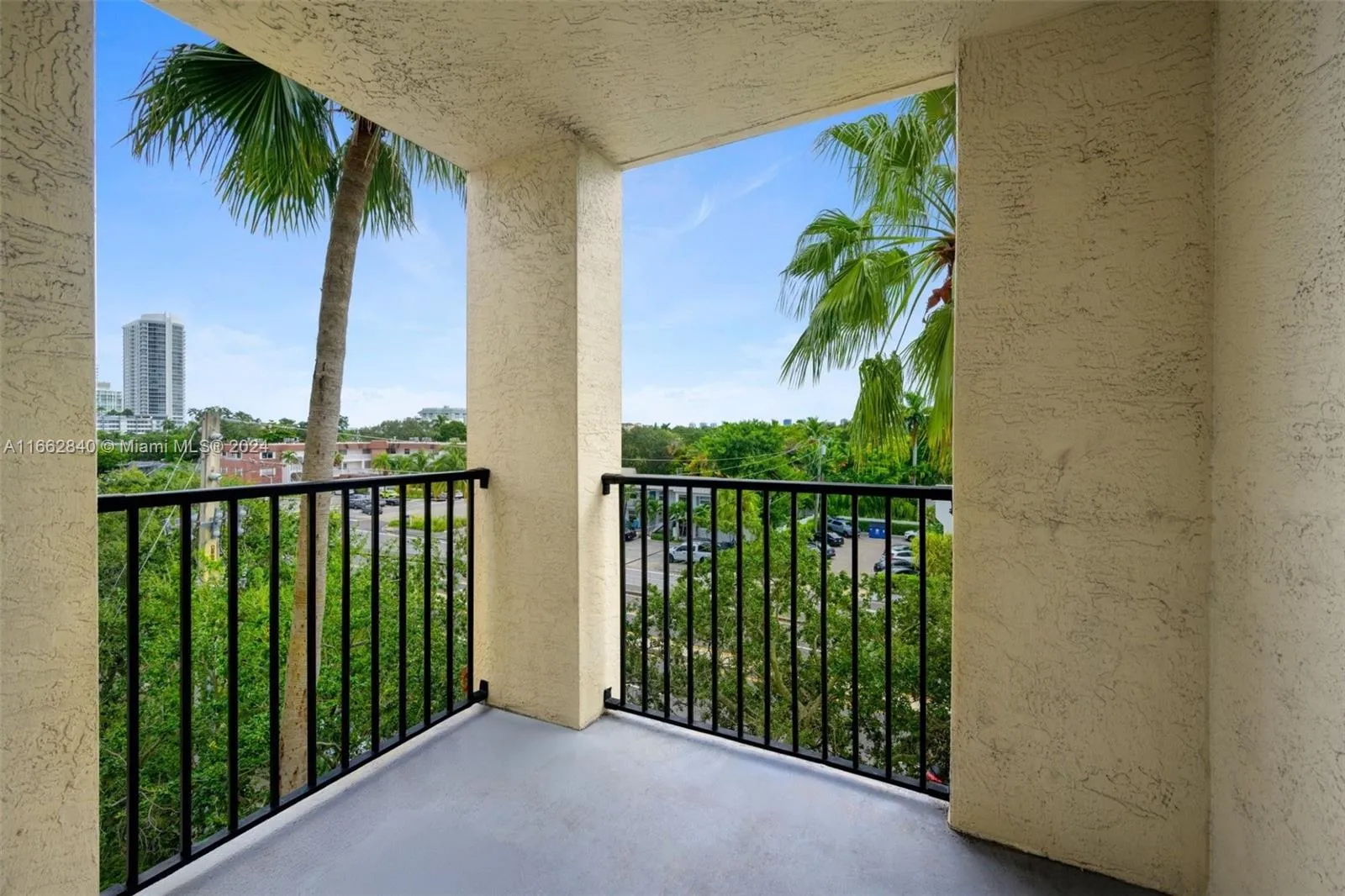 3 bedroom 2 bath for sale at 520 SE 5th Ave # 1303, Fort Lauderdale FL 33301