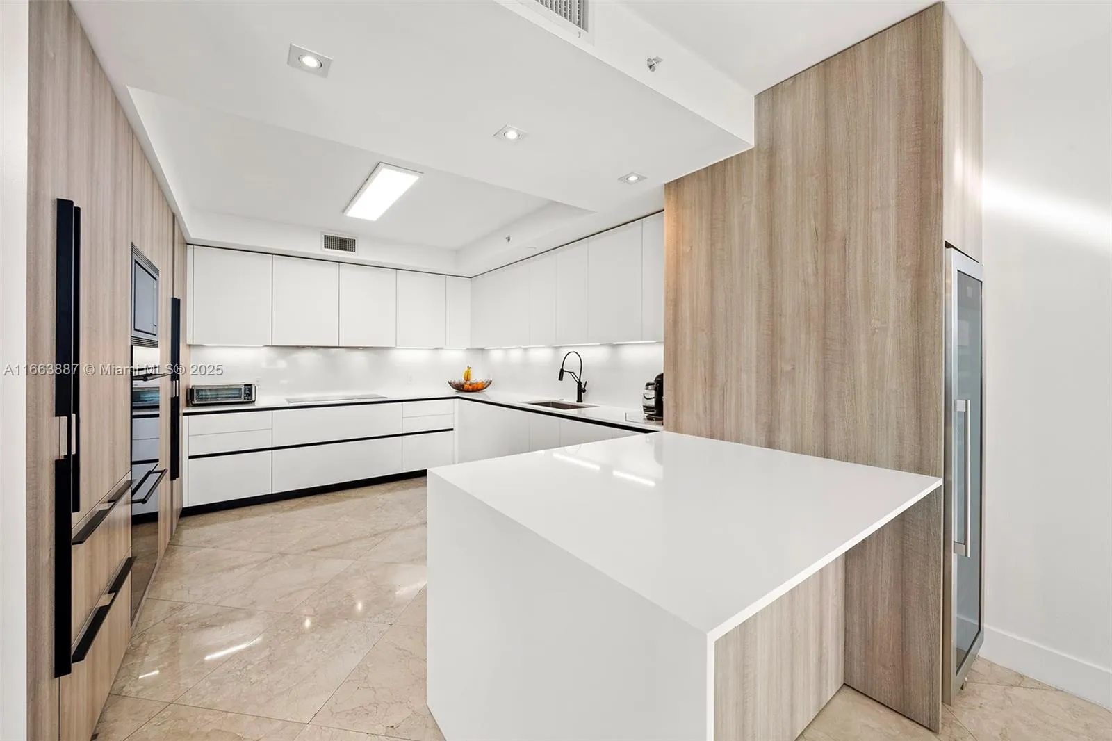 3201 NE 183rd St # 3107, Aventura FL 33160