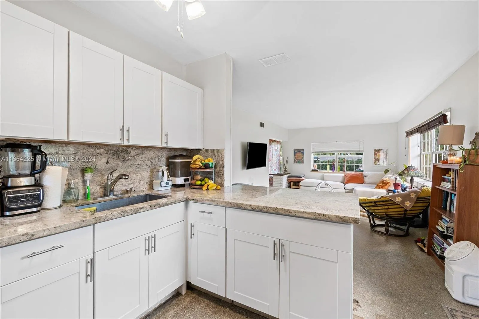 901 NE 16th Pl, Fort Lauderdale FL 33305