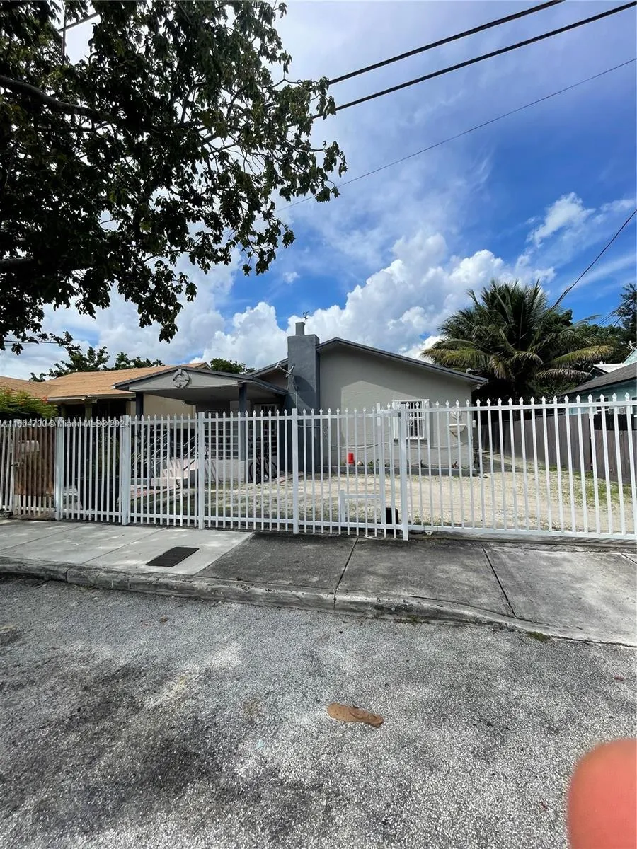 2 bedroom 1 bath for sale at 1143 NW 27th St, Miami FL 33127