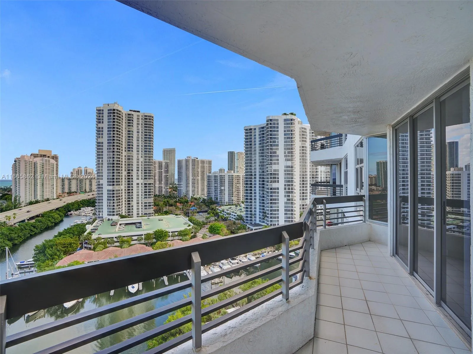 3400 192nd ST # 1811, Aventura FL 33180