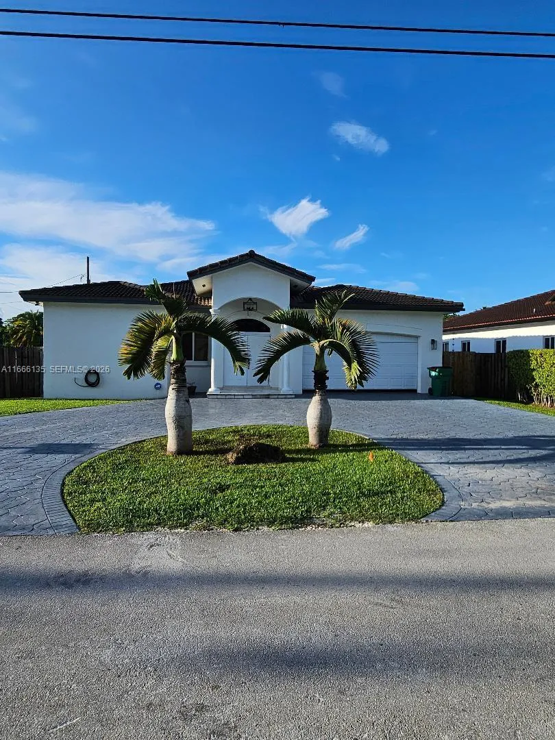 4 bedroom 3 bath for sale at 9000 SW 157th St, Palmetto Bay FL 33157