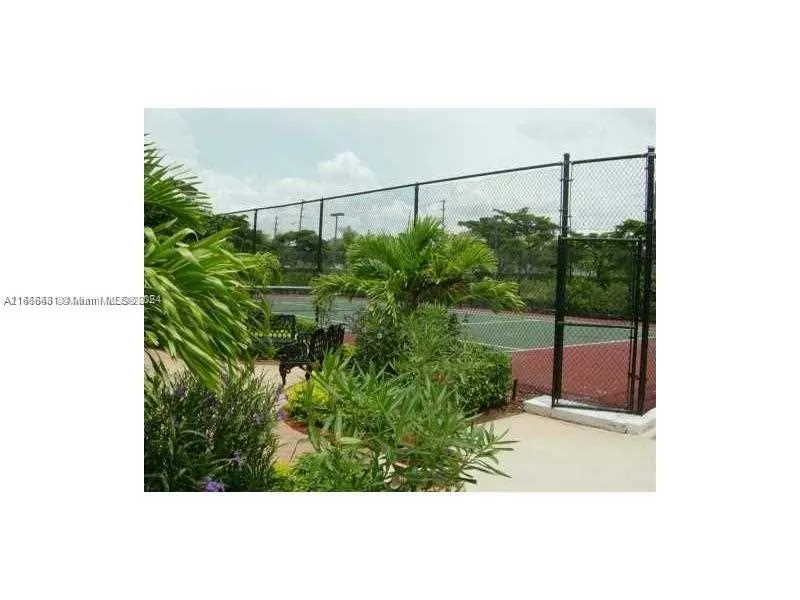 7630 Westwood Dr # 318, Tamarac FL 33321