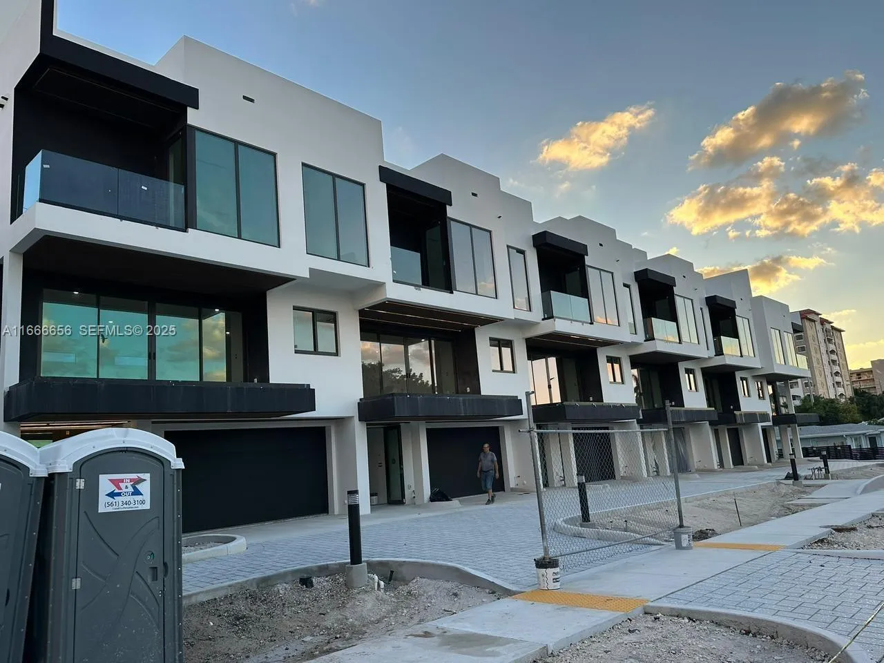 3 bedroom 3 bath for sale at 3222 NE 7th St # 2, Pompano Beach FL 33062