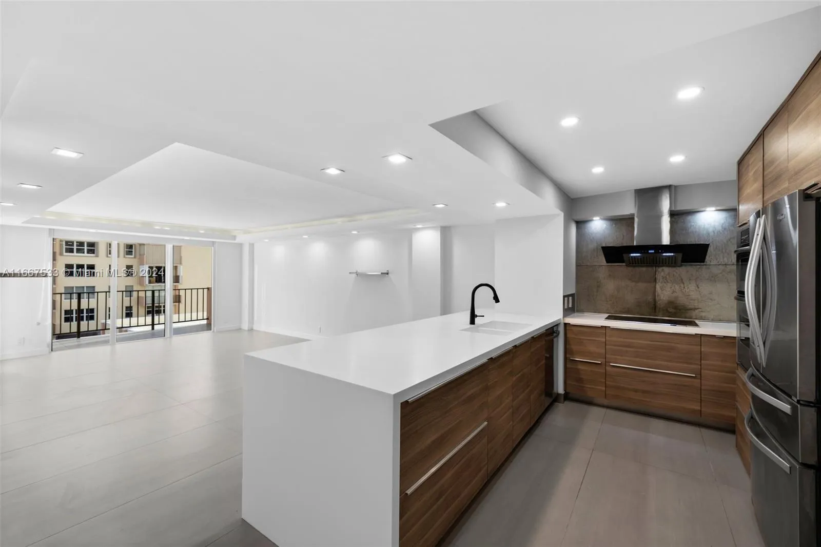 1147 Hillsboro Mile # 405, Hillsboro Beach FL 33062