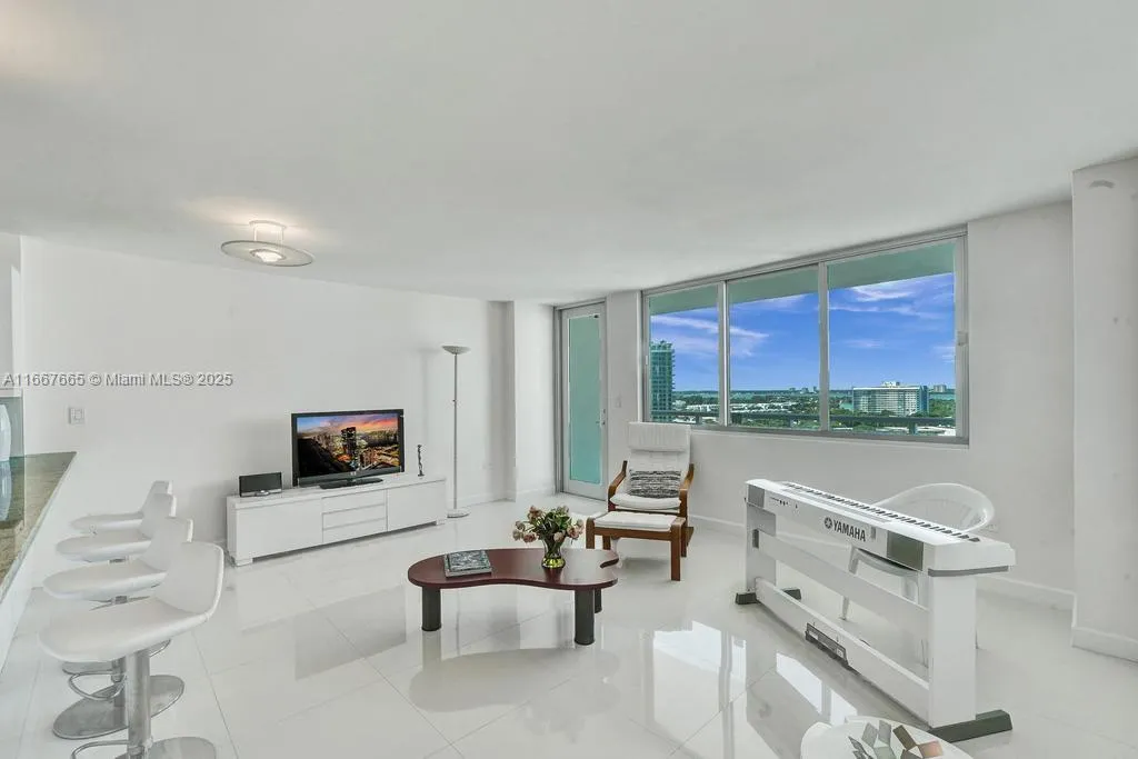 7135 Collins Ave, Miami Beach FL 33141