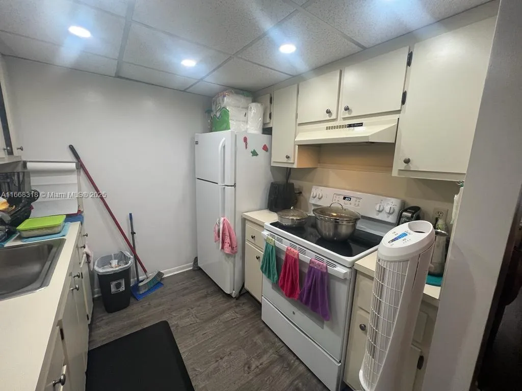 251 SW 134th Way # 302M, Pembroke Pines FL 33027