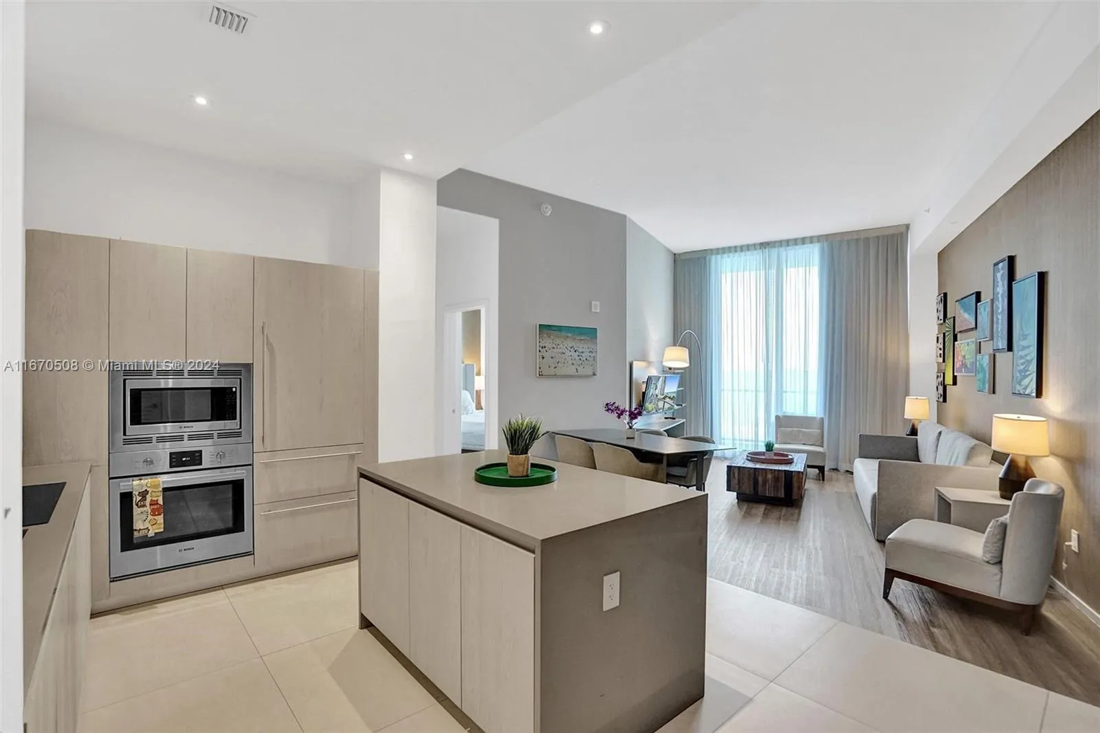 4111 S Ocean Dr, Hollywood FL 33019