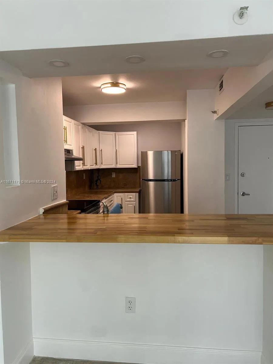 1 bedroom 1 bath for sale at 800 N Miami Ave # 501, Miami FL 33136