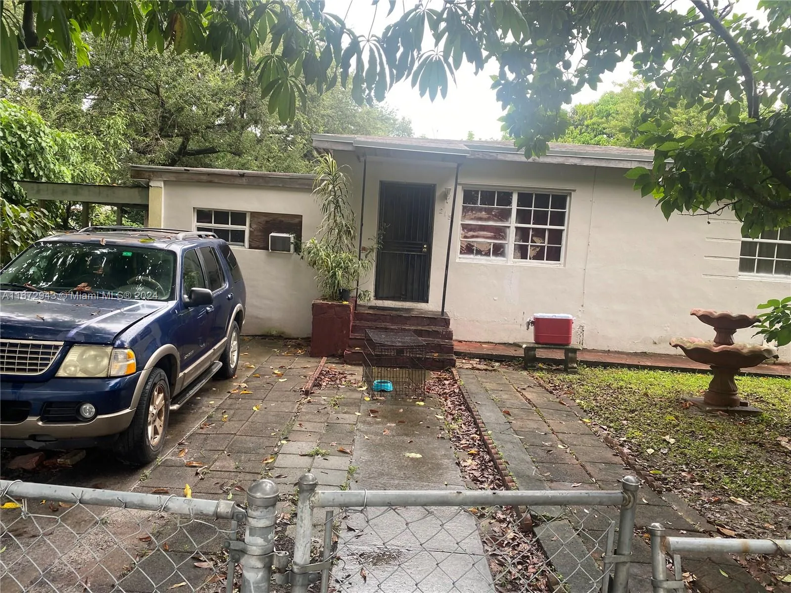 3 bedroom 2 bath for sale at 215 NW 117th St, Miami FL 33168