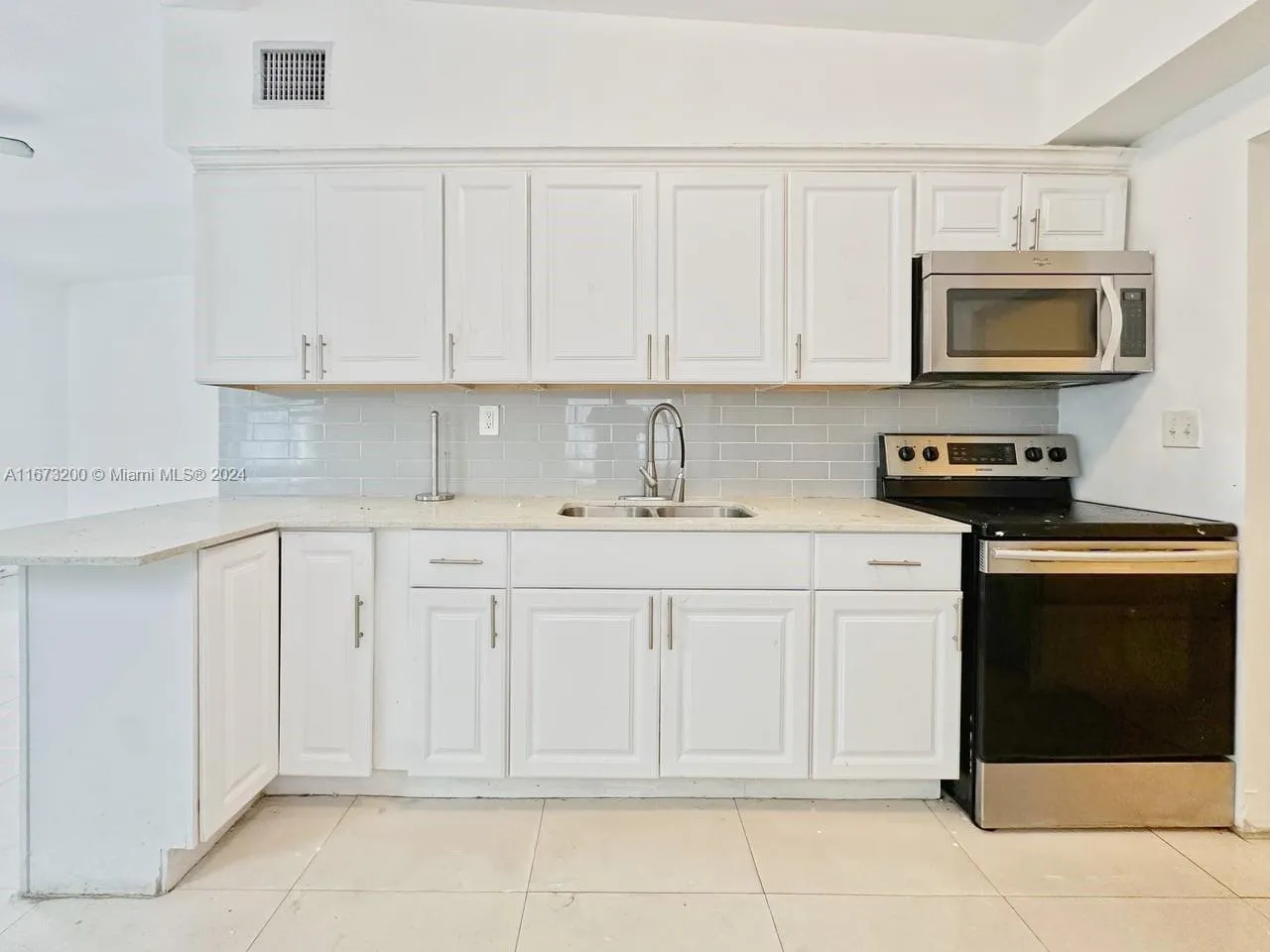 22 ave, Opa-Locka FL 33054