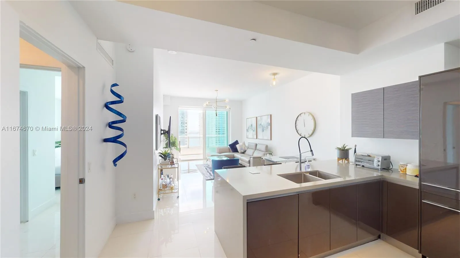 1080 Brickell Ave # 2804, Miami FL 33131