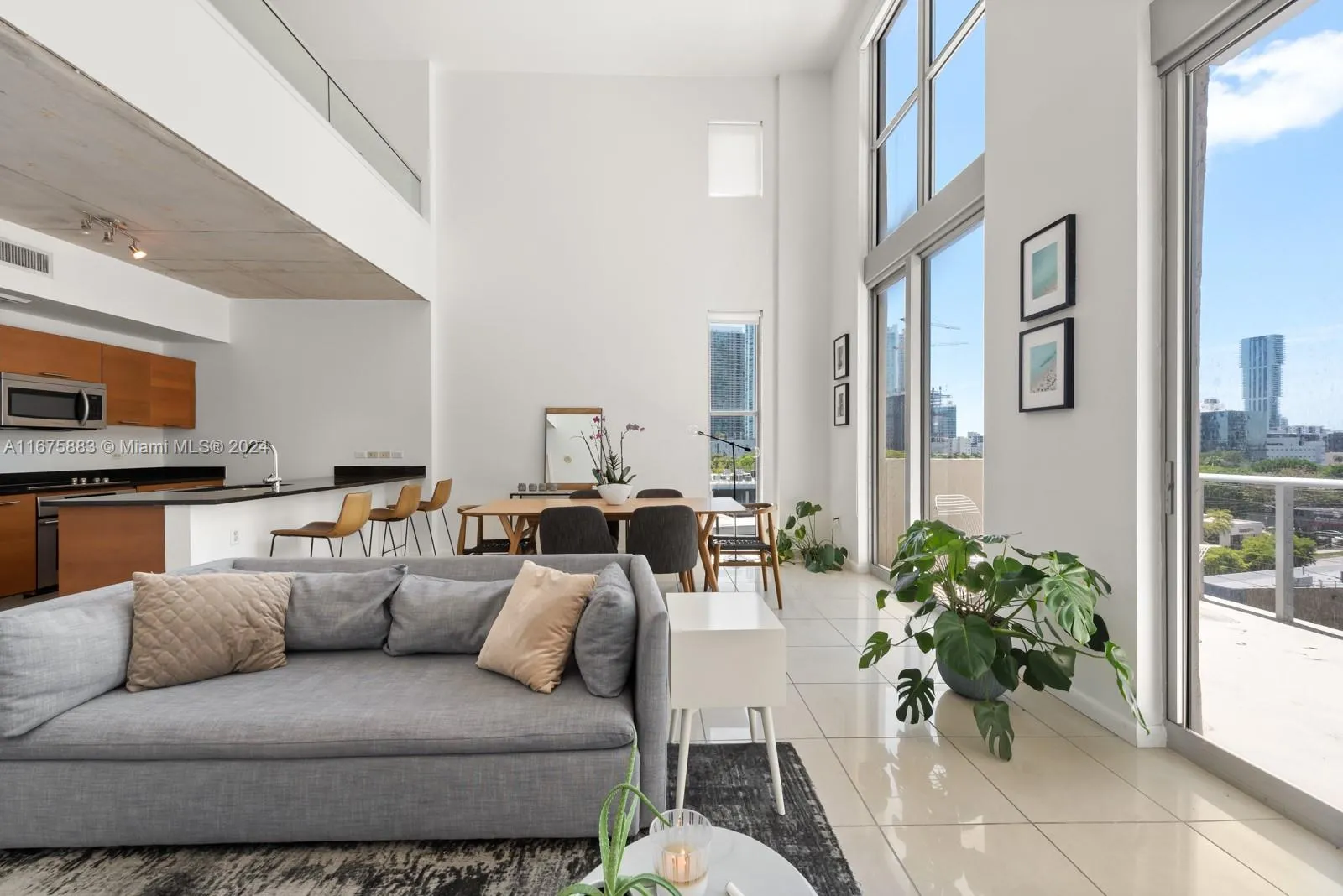 1 bedroom 1 bath for sale at 3449 NE 1 AVE # L61, Miami FL 33137