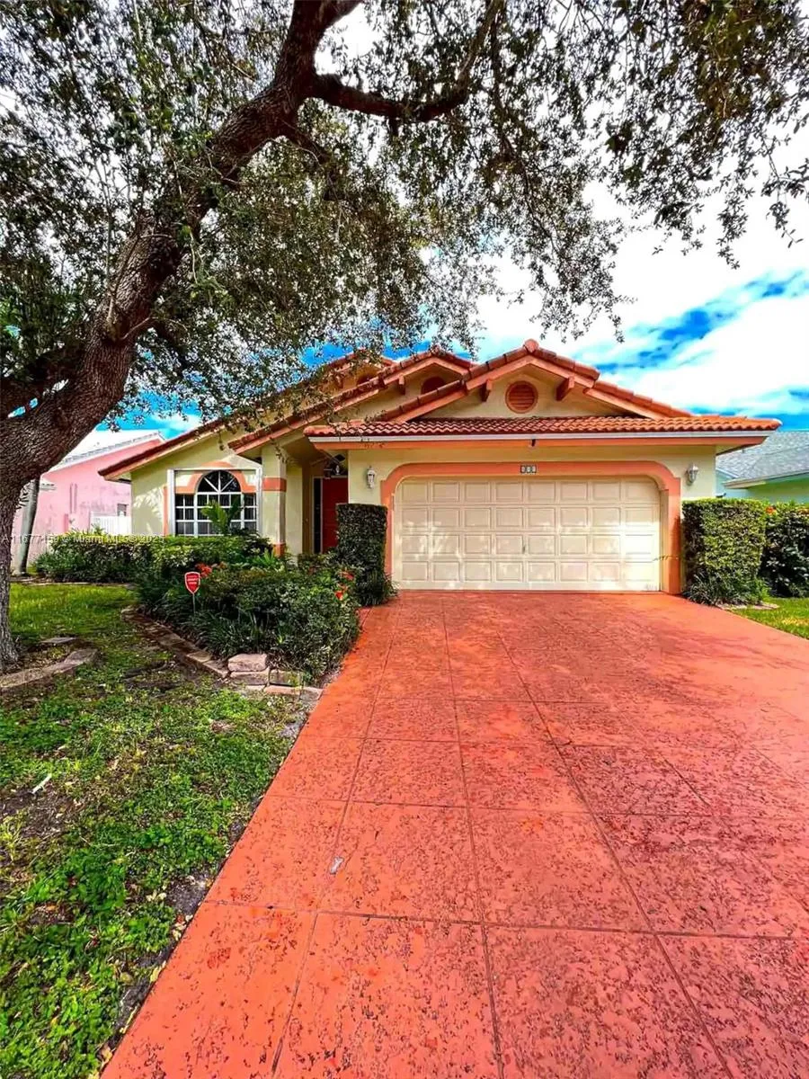 3 bedroom 3 bath for sale at 411 SE 7th St, Dania Beach FL 33004