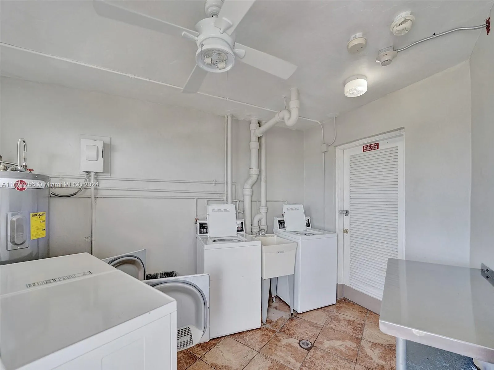 1750 NE 191st St # 4, Miami FL 33179