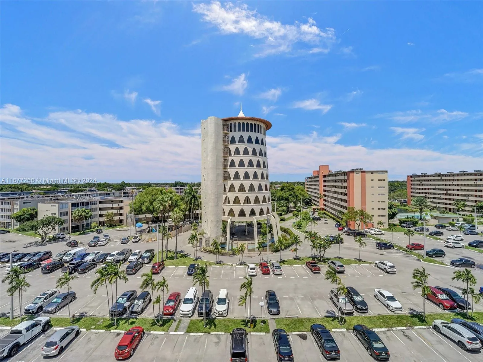 1750 NE 191st St # 4, Miami FL 33179