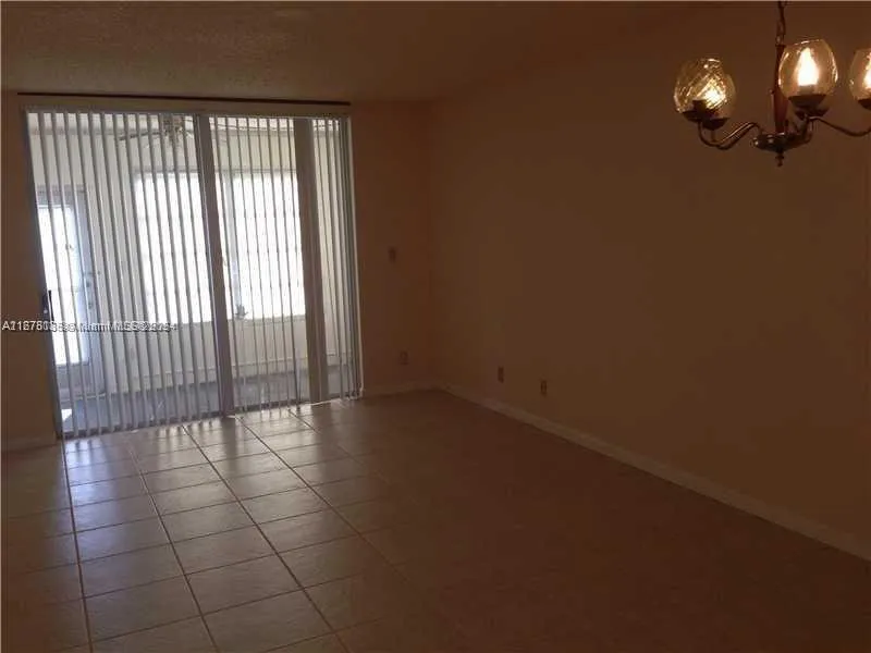 6570 Royal Palm Blvd # 107J, Margate FL 33063