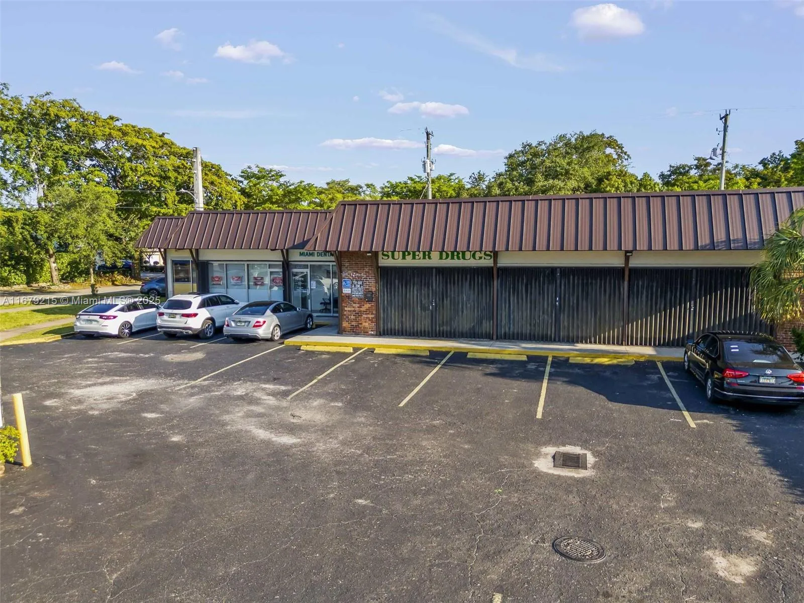 5500 SW 8th St, Coral Gables FL 33134