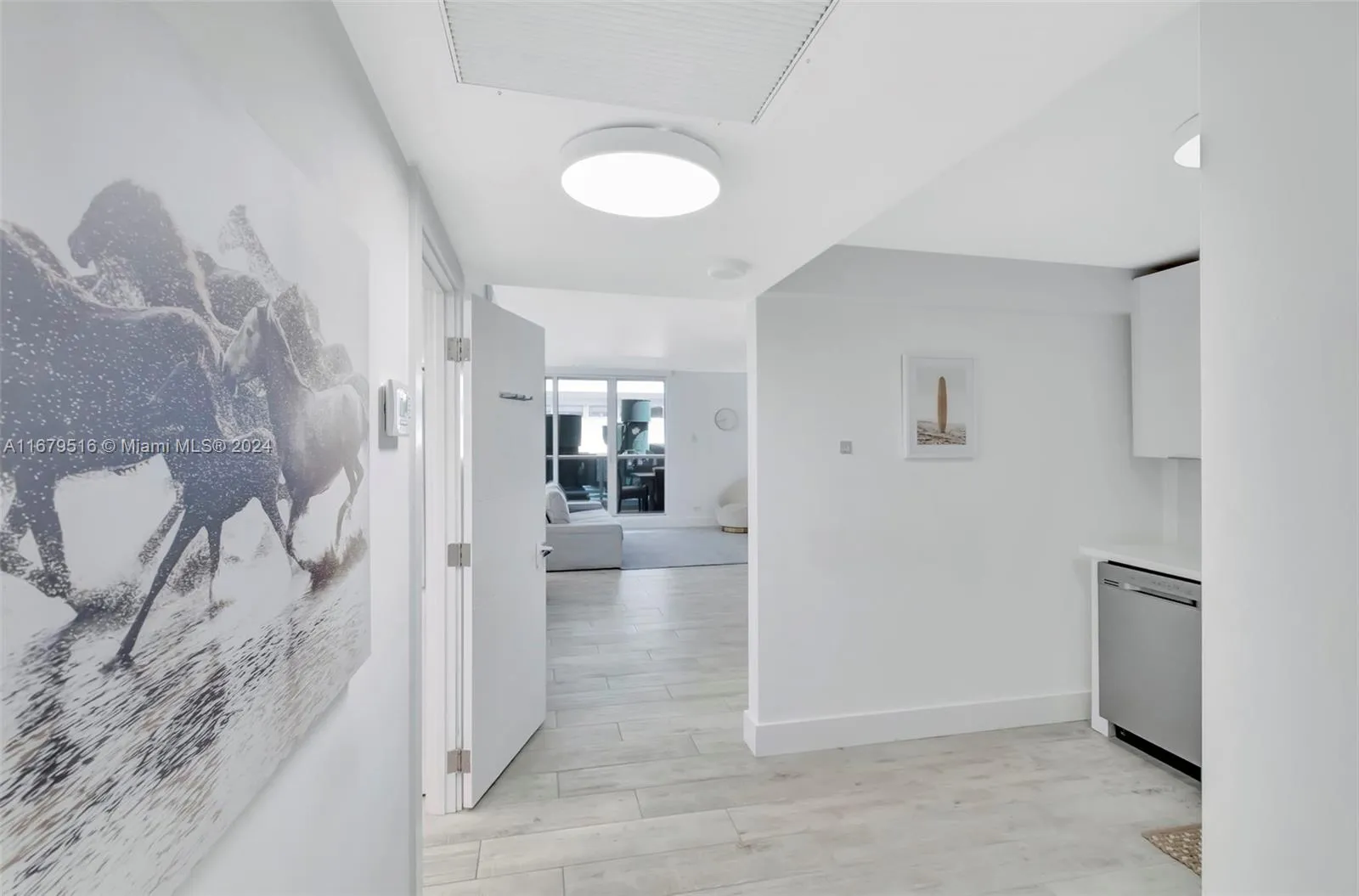 2301 Collins Ave, Miami Beach FL 33139