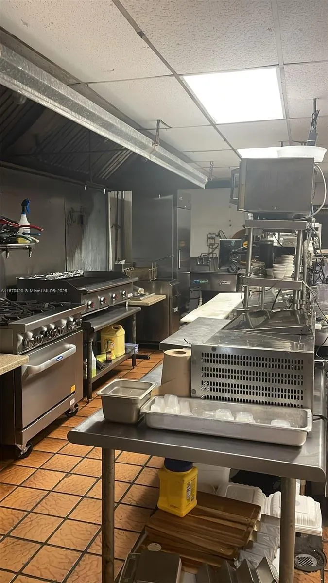 4300 N Federal hwy, Fort Lauderdale FL 33308