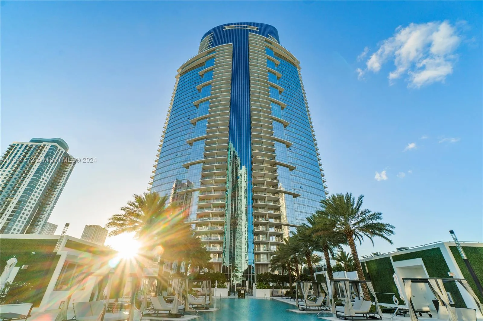 851 NE 1st Ave # 3702, Miami FL 33132