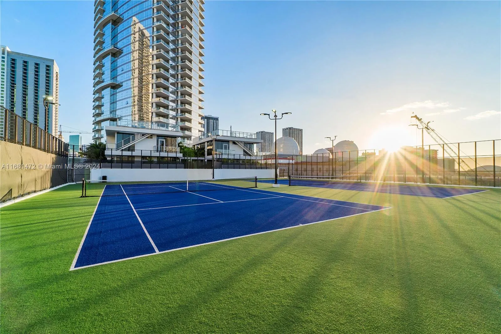 851 NE 1st Ave # 3702, Miami FL 33132