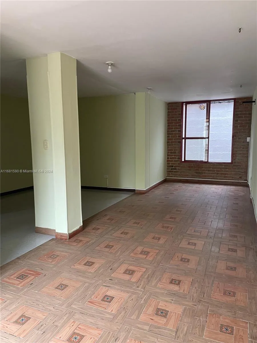 Carrera 22 # 3 02 Buga Los Portales del Rios, FL