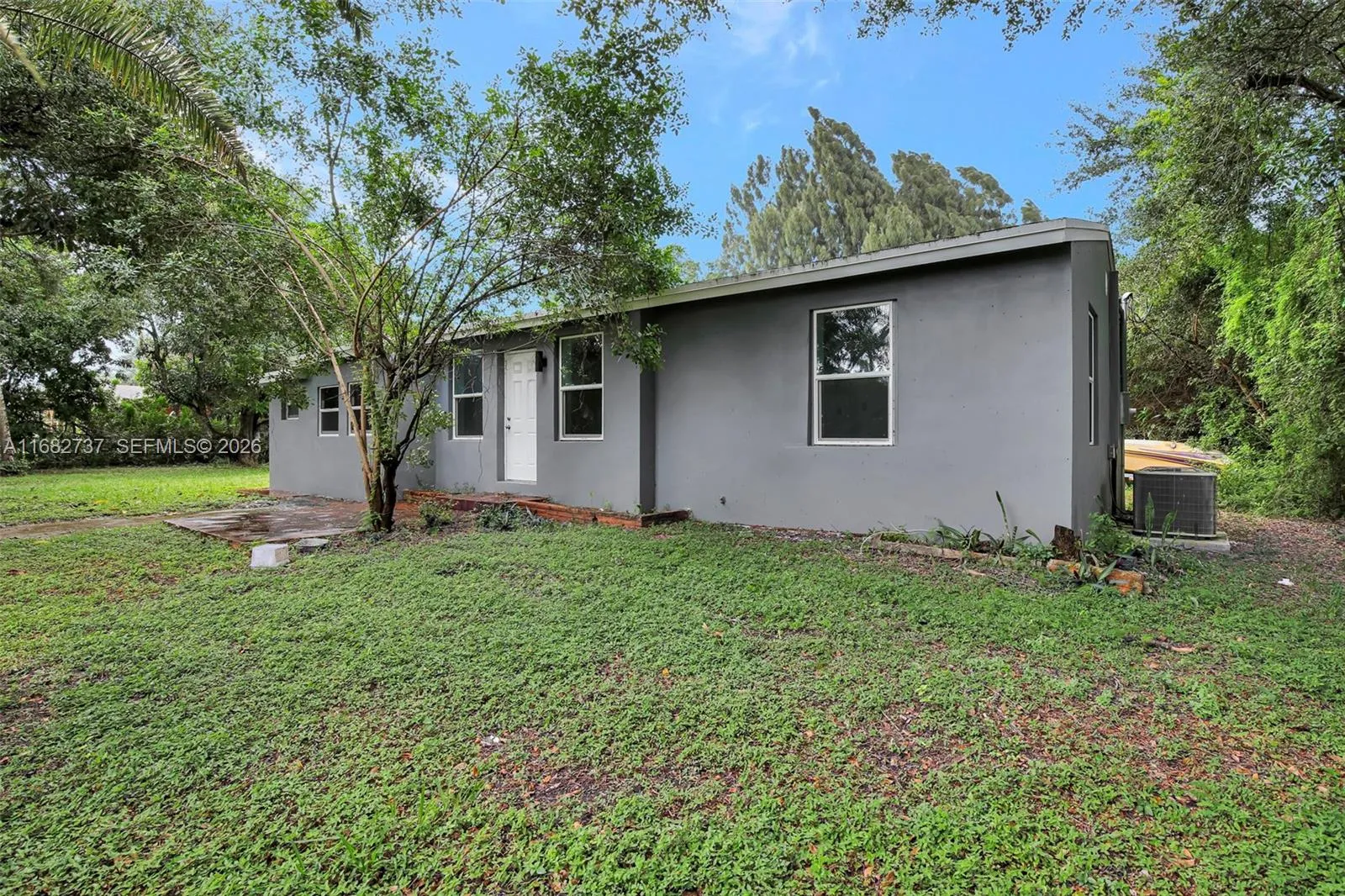 4381 SW 51st St, Dania Beach FL 33314