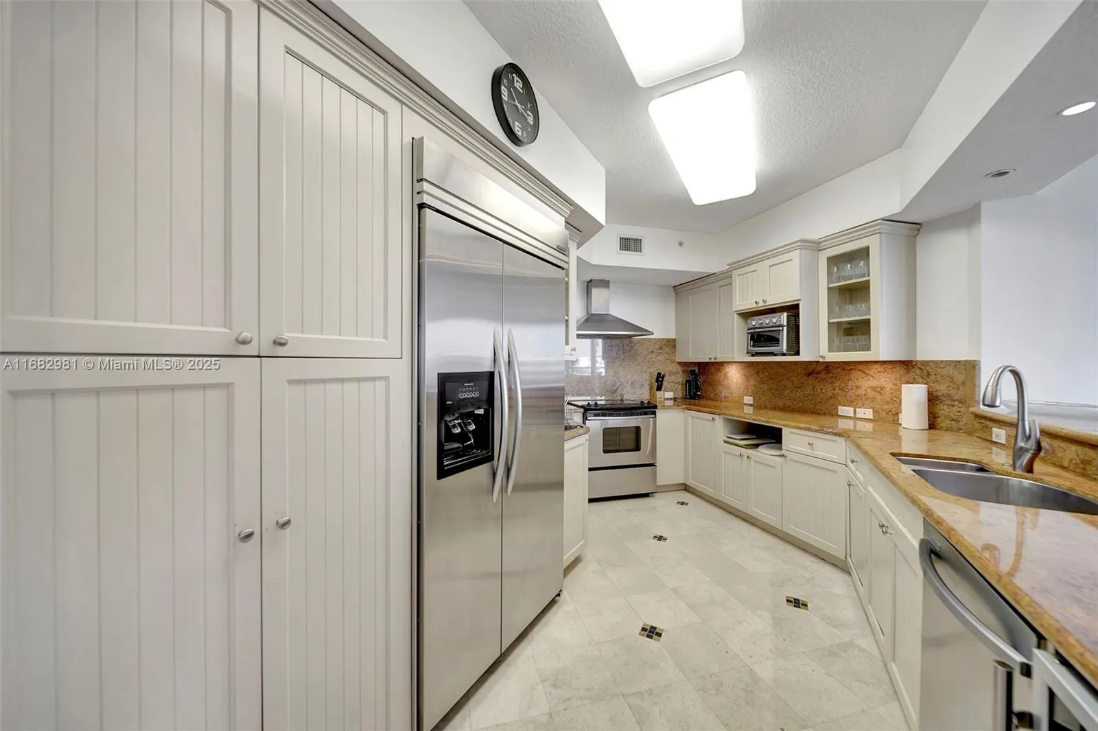 3 bedroom 2 bath for sale at 6051 N Ocean Dr # 503, Hollywood FL 33019