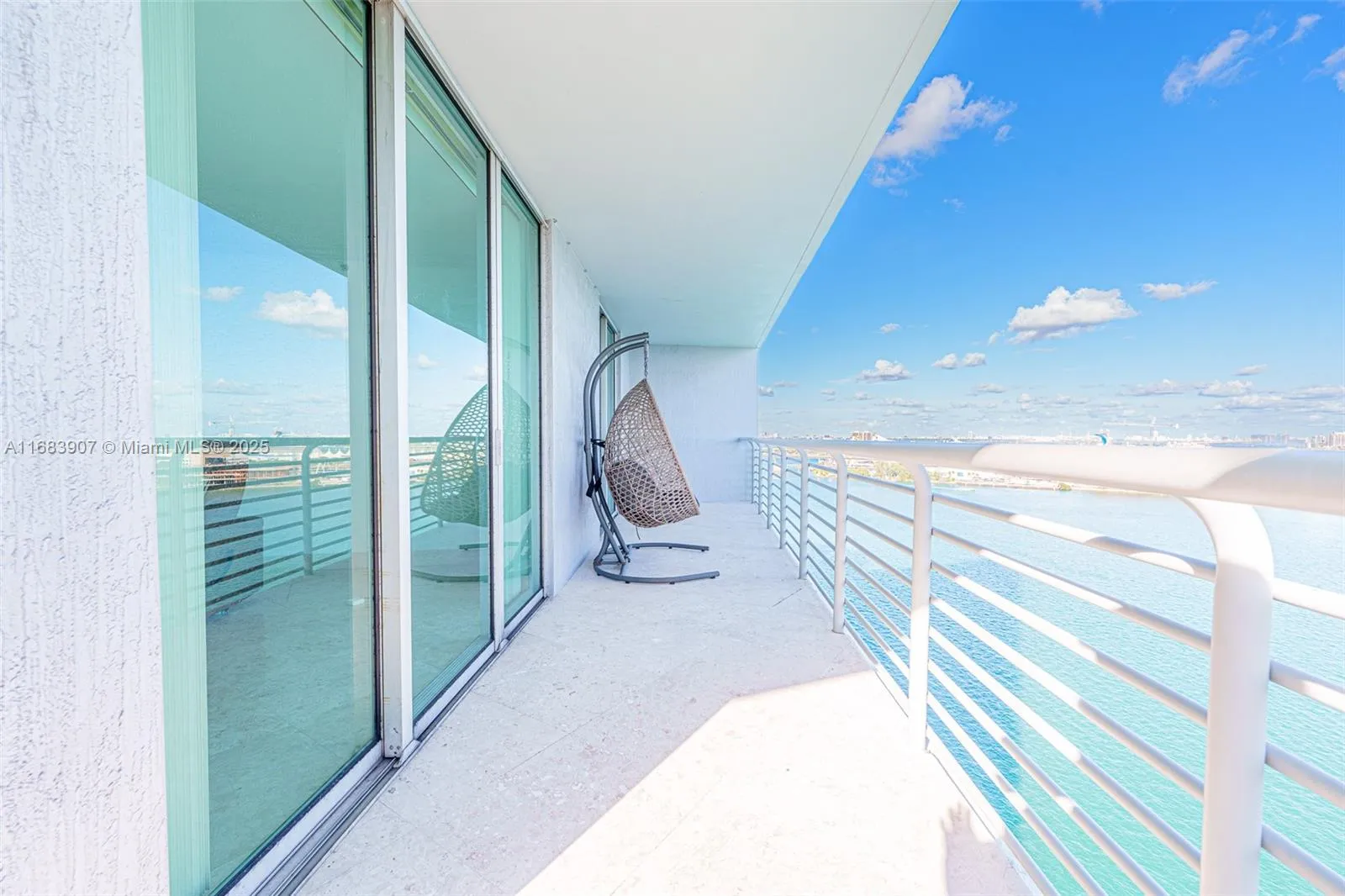 335 S Biscayne Blvd, Miami FL 33131