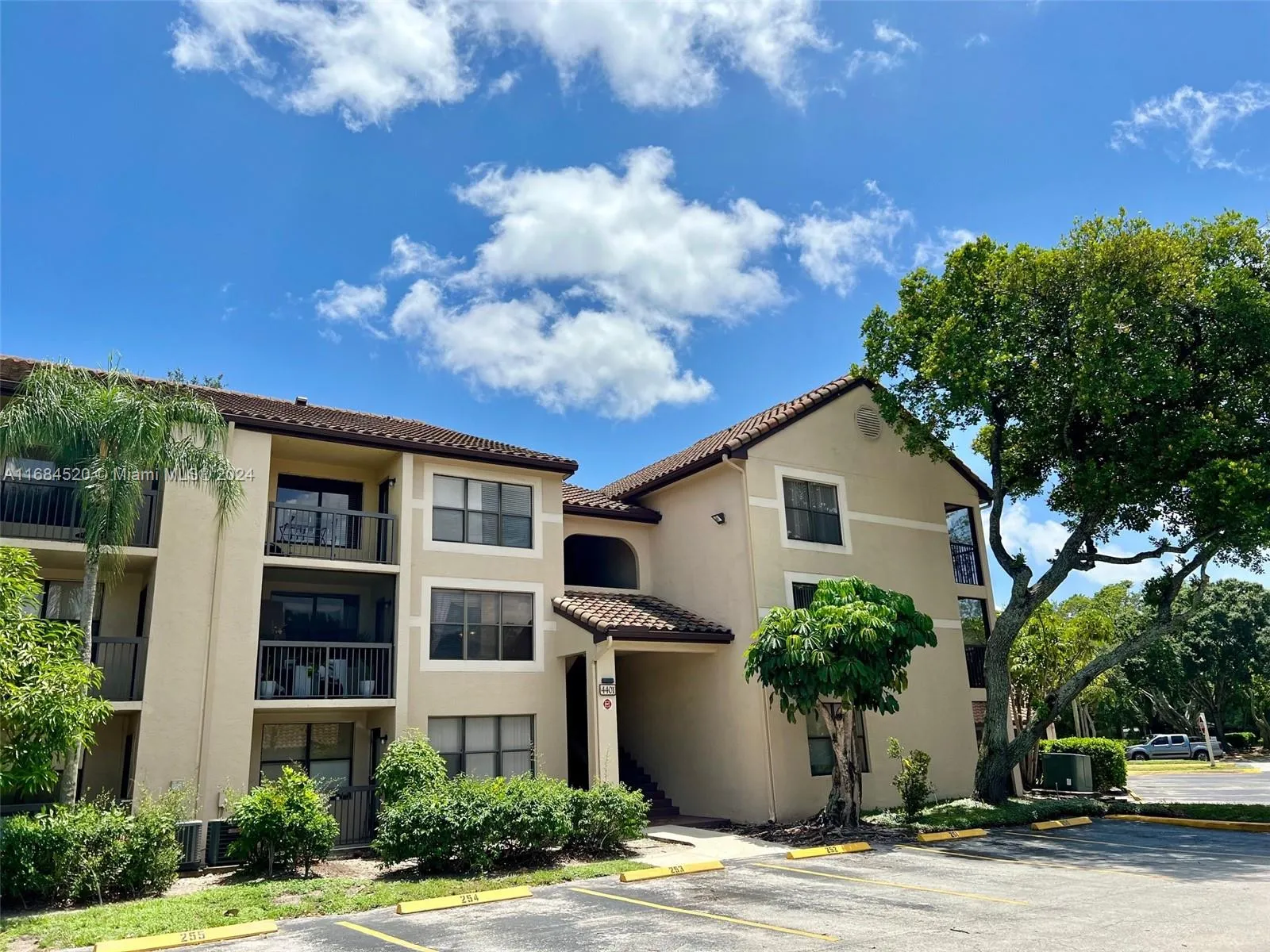 2 bedroom 2 bath for sale at 4401 W Mcnab Rd # 11, Pompano Beach FL 33069