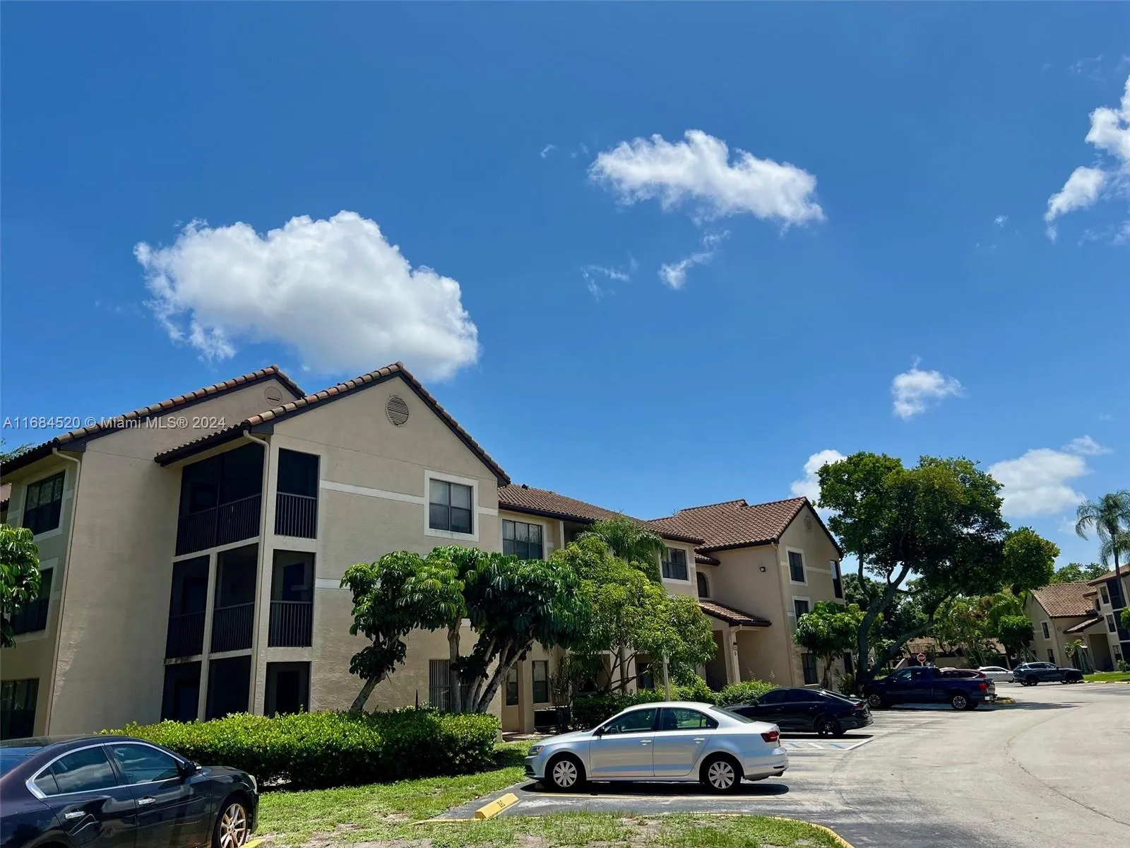 4401 W Mcnab Rd # 11, Pompano Beach FL 33069